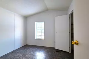 1035 Airline Rd, Clifton, ME 04428 - Photo 14
