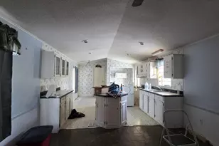 1035 Airline Rd, Clifton, ME 04428 - Photo 10