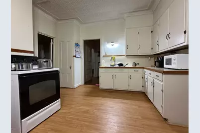 137 S Main Street, Auburn, ME 04210 - Photo 6