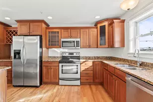 7 Heath St, Old Orchard Beach, ME 04064 - Photo 18
