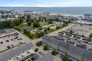 7 Heath St, Old Orchard Beach, ME 04064 - Photo 2