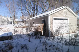 14 Heselton St, Skowhegan, ME 04976 - Photo 4