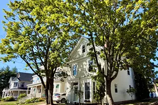 17 Grove St, Rockland, ME 04841 - Photo 1