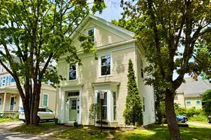 17 Grove St, Rockland, ME 04841 - Photo 1