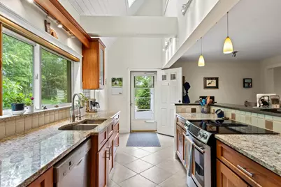 5 Hillside Place #2, Boothbay, ME 04537 - Photo 8