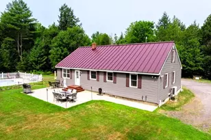 8 Hammond Ln, Searsport, ME 04974 - Photo 2
