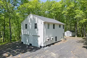 8-10 Bayview Ln, Kittery, ME 03904 - Photo 6