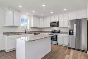 144 Curtis St, Pittsfield, ME 04967 - Photo 10