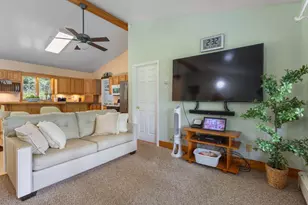 40 Rockwood Ln, Hollis, ME 04042 - Photo 8