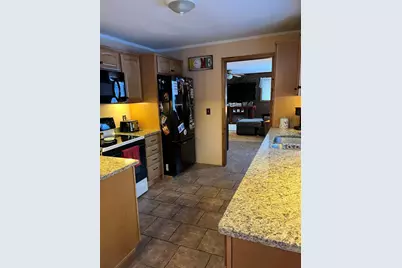 8 Lincoln Street, Presque Isle, ME 04769 - Photo 10