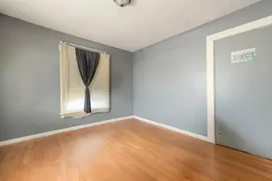 323 Cumberland St, Rumford, ME 04276 - Photo 6
