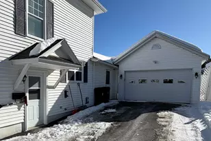 136 Fraser Ave, Madawaska, ME 04756 - Photo 4