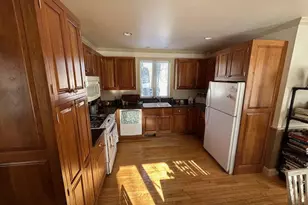 41 Grove St, Belfast, ME 04915 - Photo 8