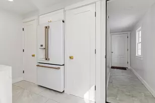 259 Falmouth Rd, Falmouth, ME 04105 - Photo 16