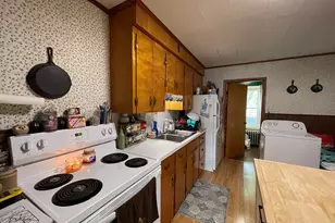 68 Prospect St, Millinocket, ME 04462 - Photo 22
