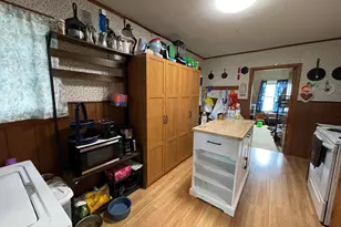68 Prospect St, Millinocket, ME 04462 - Photo 16