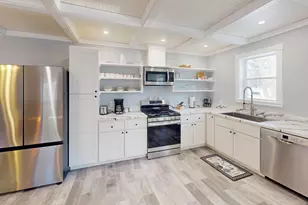 52 John St, Camden, ME 04843 - Photo 10