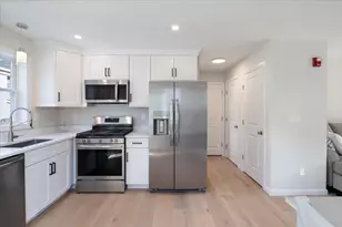 25 Regency Cir, Kittery, ME 03904 - Photo 12