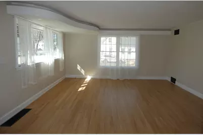 28.5 Elm Street, Fairfield, ME 04937 - Photo 10