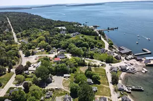 13 McMullen Ave, Tremont, ME 04653 - Photo 4