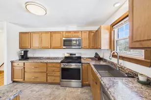 18 Booker St, Thomaston, ME 04861 - Photo 8
