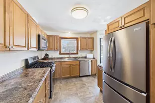 18 Booker St, Thomaston, ME 04861 - Photo 12