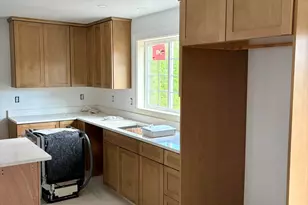46 Woodbrey Ln, Standish, ME 04084 - Photo 8