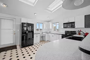 465 Atlantic Ave, Wells, ME 04090 - Photo 2