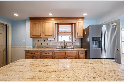 11 Summer Street, Norway, ME 04268 - Photo 4