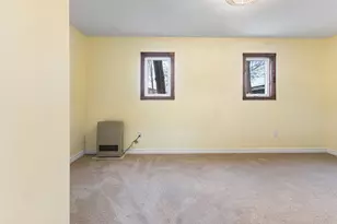 60 Beach St, Saco, ME 04072 - Photo 12