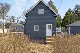 8 Autumn St, Rockland, ME 04841 - Photo 4