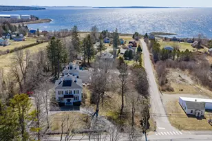 121 E Main St, Searsport, ME 04974 - Photo 6