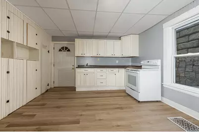 129 Washington Street, Rumford, ME 04276 - Photo 8
