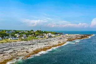 7 Dyer Ln, Cape Elizabeth, ME 04107 - Photo 2