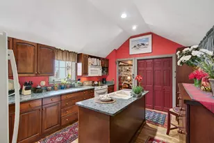9 Summer St, Kennebunk, ME 04043 - Photo 10