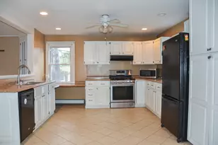 45 Elm Ave, Augusta, ME 04330 - Photo 8