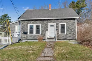 44 Towle St, Auburn, ME 04210 - Photo 2