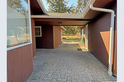 685 Main Road, Holden, ME 04429 - Photo 10
