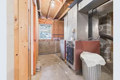 1021 S Shore Road, Madawaska, ME 04783 - Photo 18