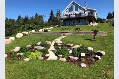 28 City Point Road, Vinalhaven, ME 04863 - Photo 2