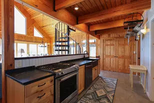 28 City Point Rd, Vinalhaven, ME 04863 - Photo 16