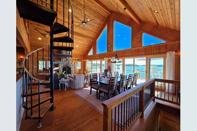 28 City Point Road, Vinalhaven, ME 04863 - Photo 4