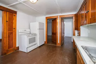 133 Croswell Rd, Farmington, ME 04938 - Photo 4