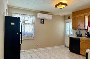 158 Pleasant Ave, Madawaska, ME 04756 - Photo 10