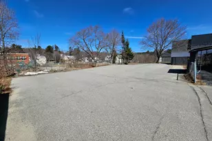 128 Middle St, Farmington, ME 04938 - Photo 12
