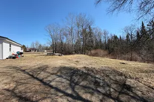 442 W Broadway, Lincoln, ME 04457 - Photo 14