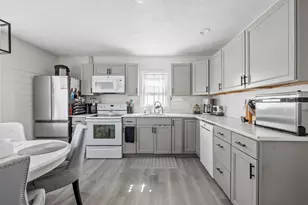 3 Nichols Ln, Kennebunk, ME 04043 - Photo 4