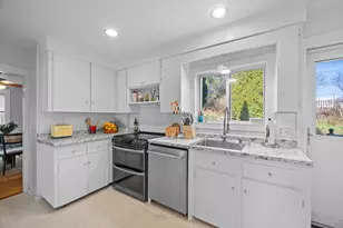 30 Bridge St, Kittery, ME 03904 - Photo 24