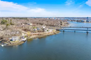 30 Bridge St, Kittery, ME 03904 - Photo 1