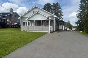 35 Leighton Ave, Limestone, ME 04750 - Photo 2